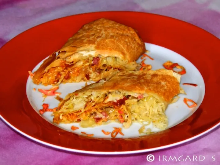 Sauerkrautstrudel