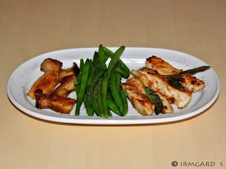 Putenfiletstreifen mit Kräuterseitlingen