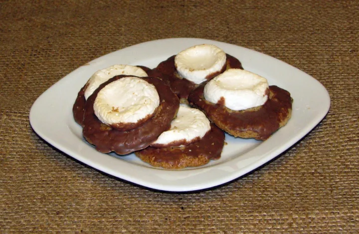 Macadamia-Cookies mit Marshmallows