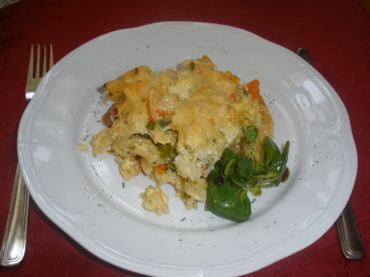 Nudel - Gemüseauflauf mit Schinken