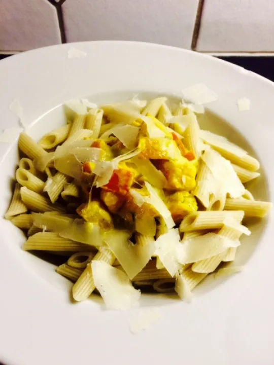 Nudeln mit Kürbisgemüse