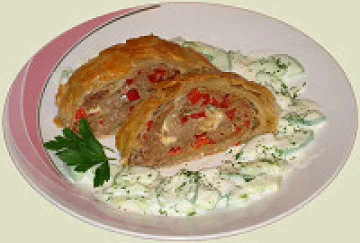 Fleisch-Paprika-Strudel