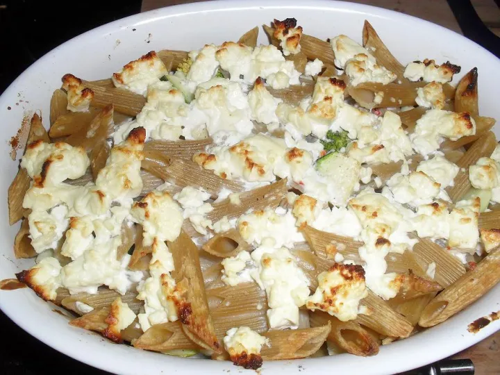 Brokkoli Zucchini Nudelauflauf