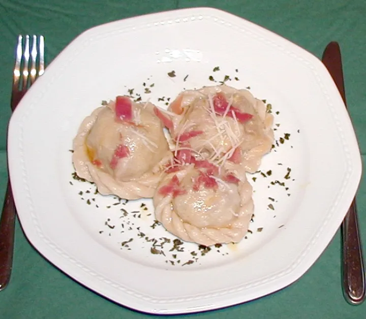 Faustnudeln mit Proscuittofülle