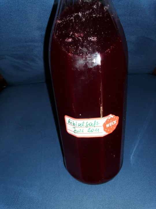 Ribiselsaft nach Omas Art