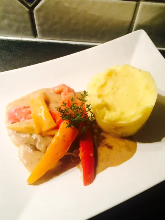  Rindschnitzerl mit Paprikagemüse