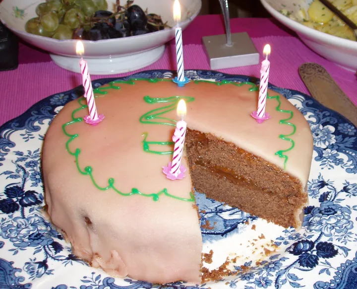 Sachertorte mit Marzipan