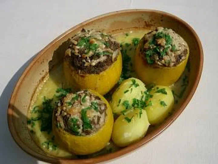 Zucchini mit Hackfleischfüllung